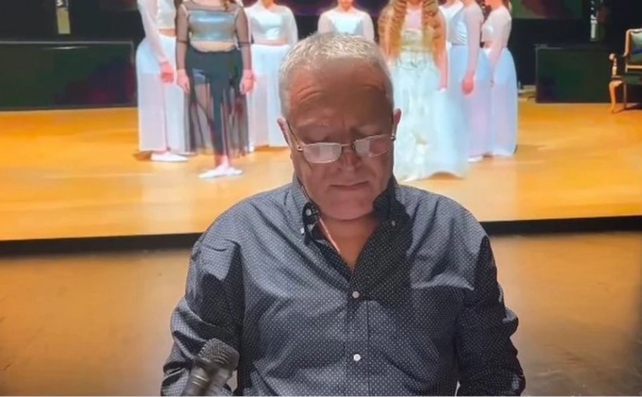 Παραιτήθηκε ο διευθυντής του Θεάτρου Φίερι μετά το βίντεο για την συμμετοχή του στην ομιλία του Ράμα