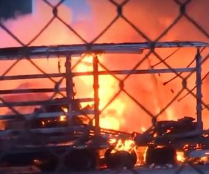 Πυρκαγιά στο λιμάνι της Θεσσαλονίκης - Κάηκαν φορτηγά