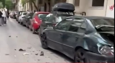 Νέο βίντεο από το χάος που προκάλεσε οδηγός στην Κυψέλη - Χτύπησε δεκάδες οχήματα - Τον ακινητοποίησαν πολίτες