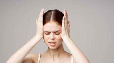 Αυτά τα 6 συμπτώματα στο κεφάλι μαρτυρούν πως έχετε υψηλή αρτηριακή πίεση