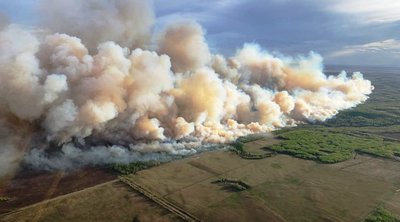Καναδάς: Η βροχή επιβράδυνε την πορεία της πυρκαγιάς προς την πετρελαιοπαραγωγική πόλη Μακμάρεϊ
