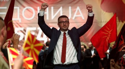 Προκλητικές δηλώσεις του αρχηγού του VMRO: «Θα αποκαλώ τη χώρα μου όπως θέλω - Αν δεν σας αρέσει πηγαίντε στο Διεθνές Δικαστήριο» 
