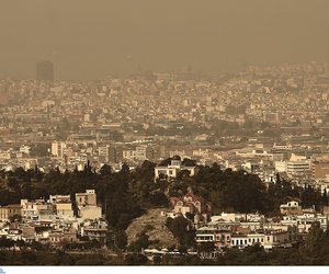 Αφρικανική σκόνη και ζέστη: Οι περιοχές που θα επηρεαστούν - Ο Κολυδάς εξηγεί τον αεροχείμαρρο