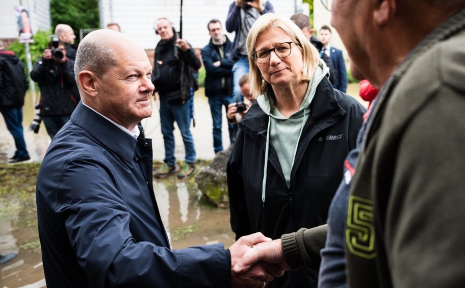 Γερμανία: Την αλληλεγγύη του κράτους υποσχέθηκε ο καγκελάριος Όλαφ Σολτς
