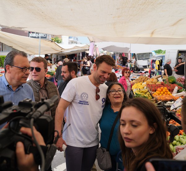 Κασσελάκης: Επίσκεψη στη λαϊκή αγορά της Περαίας Θεσσαλονίκης - Εικόνες  