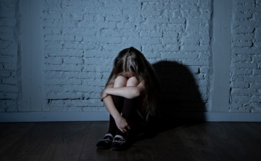 Θεσσαλονίκη: 6χρονη εντοπίστηκε μόνη της να κλαίει - Η μητέρα της κατηγορείται ότι την εξανάγκαζε σε επαιτεία