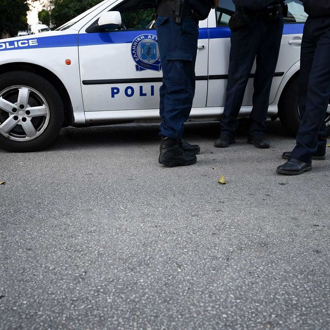 Εύβοια: Έφοδος της ΕΛ.ΑΣ. στη ΔΟΥ της Χαλκίδας - Συνελήφθη διευθύντρια και 6 ακόμα άτομα