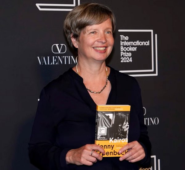 Στο μυθιστόρημα «Kairos», της Τζένι Έρπενμπεκ, το διεθνές βραβείο Booker