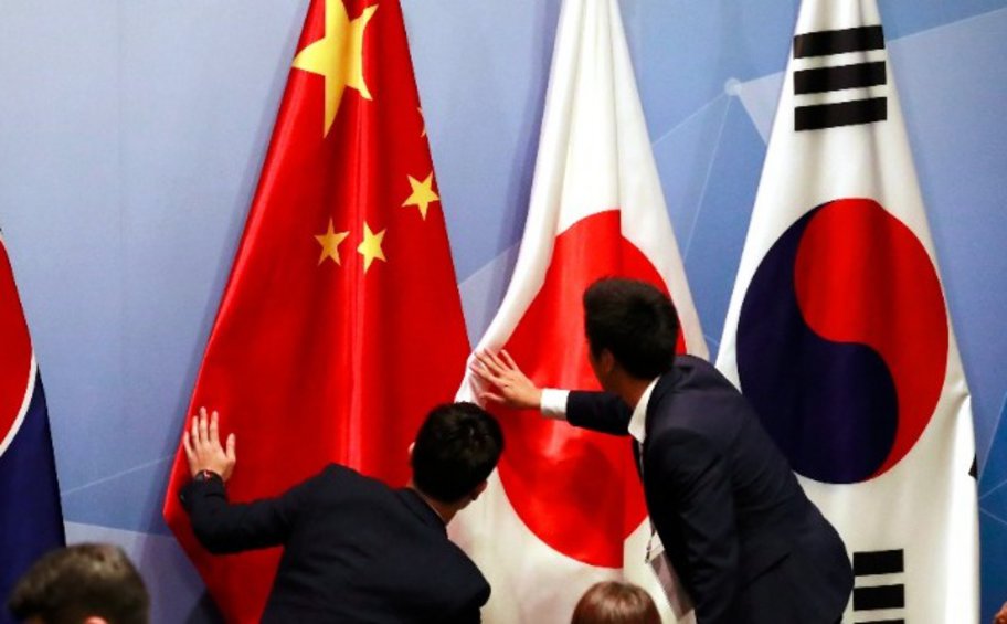Ν. Κορέα, Κίνα και Ιαπωνία θα πραγματοποιήσουν στις 26-27 Μαΐου την πρώτη σύνοδο κορυφής τους εδώ και 4 χρόνια