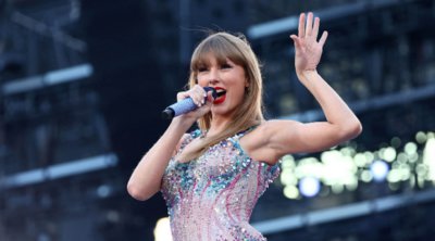 Taylor Swift: Στιλιστικό… ατύχημα στα μισά της συναυλίας της
