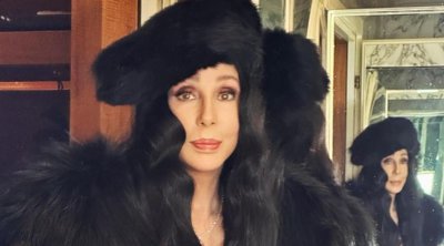 If I Could Turn Back Time: Κι όμως η Cher γύρισε τον χρόνο 35 χρόνια πίσω