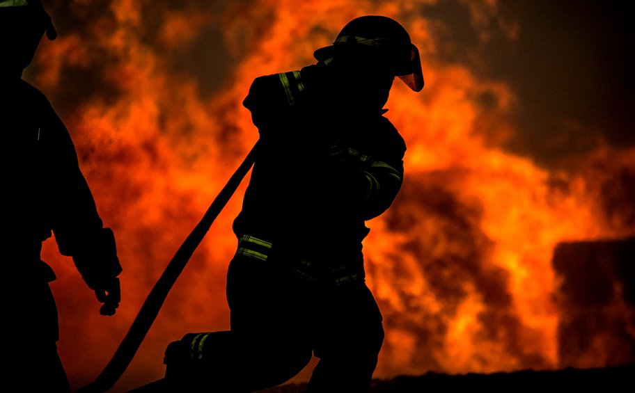 Φωτιές: Συλλήψεις για πυρκαγιές σε Σαλαμίνα, Ραφήνα και Πόρο
