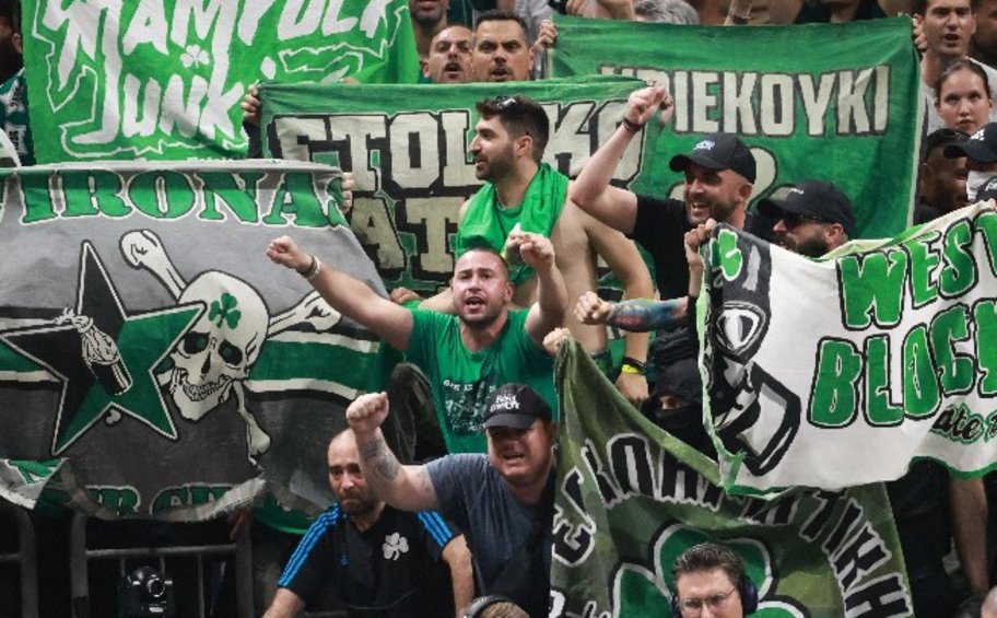 «Πρασινίζει» το Βερολίνο: Οπαδοί ψάχνουν εισιτήρια για τον τελικό, φτάνουν και άλλοι από την Αθήνα την Κυριακή