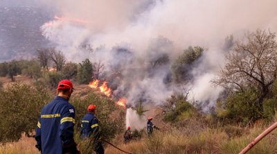Φωτιά στην Κερατέα - Επιχειρούν επίγειες και εναέριες δυνάμεις 