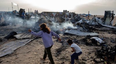 Ισραήλ: «Πυρκαγιά που προκλήθηκε από ισραηλινή επιδρομή το αίτιο του θανάτου των αμάχων στην Ράφα» 