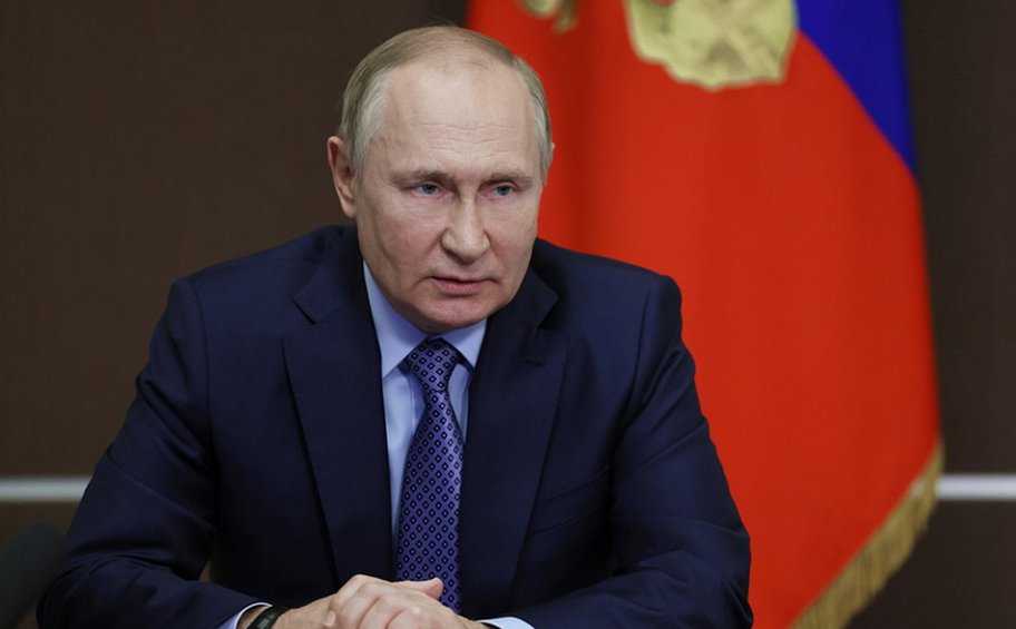 Ο Πούτιν αμφισβητεί τη νομιμότητα του Ζελένσκι - Ισχυρίζεται ότι η Δύση προκάλεσε την επίθεση στο Χάρκοβο