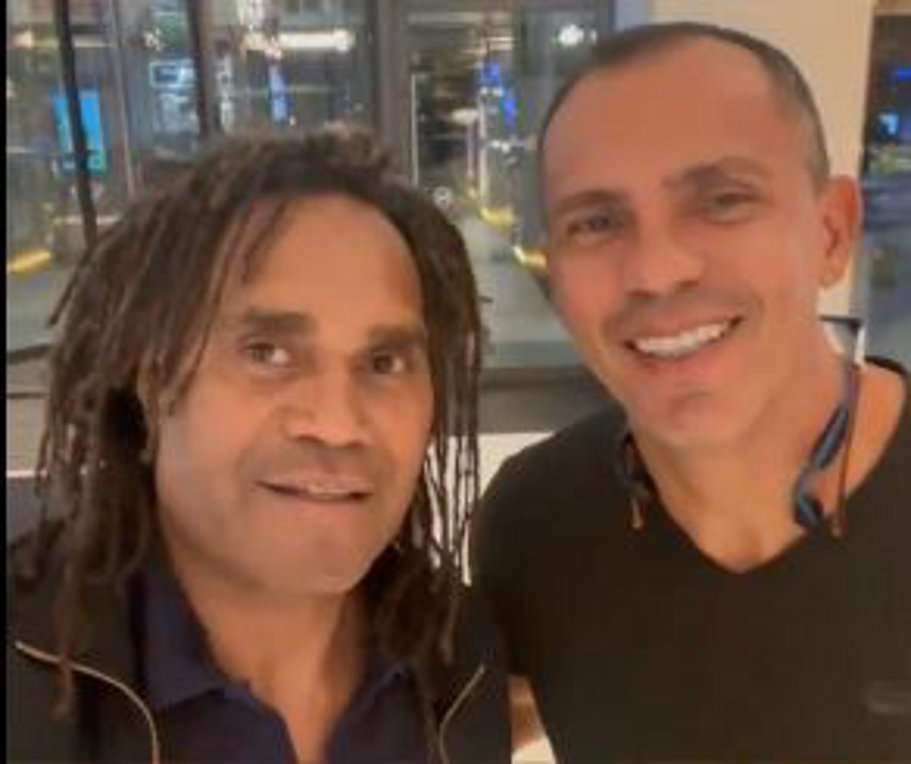 O Tζιοβάνι δίπλα στον Ολυμπιακό στον τελικό με τη Φιορεντίνα – ΒΙΝΤΕΟ