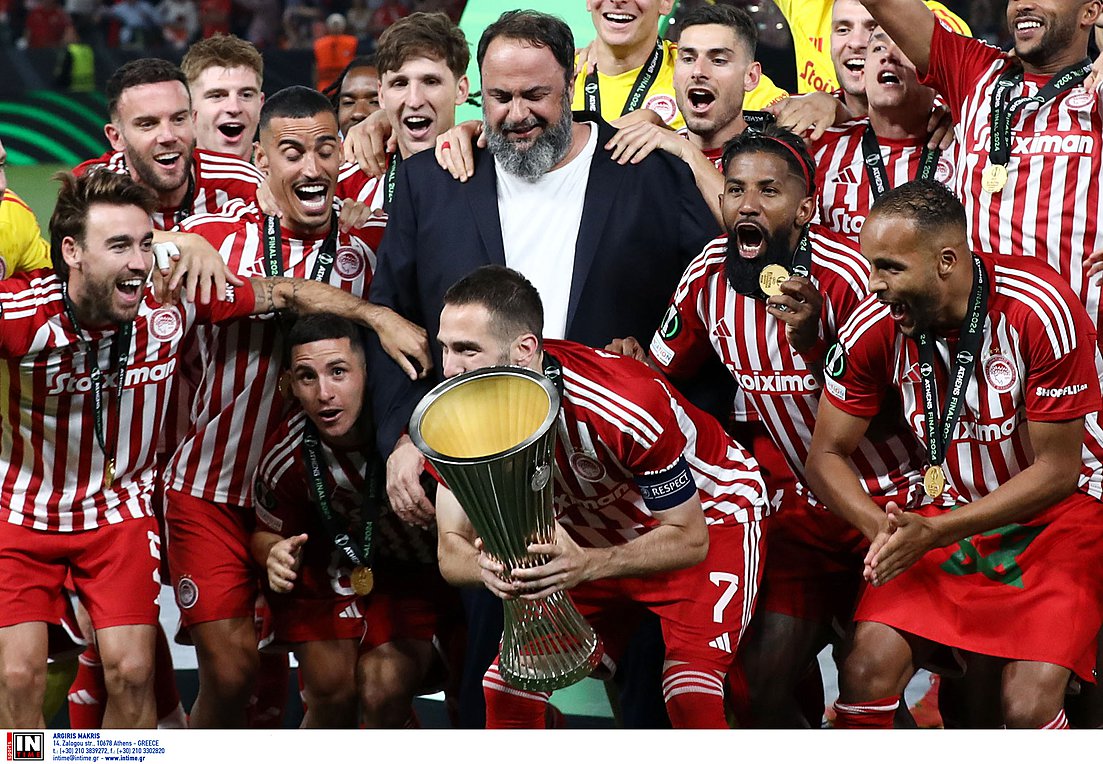 Βούρκωσαν Μαρινάκης-Φορτούνης στην απονομή – Βίντεο