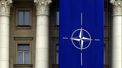 To NATO συνέρχεται στην Πράγα για να συζητήσει το θέμα της χρήσης των δυτικών όπλων από το Κίεβο