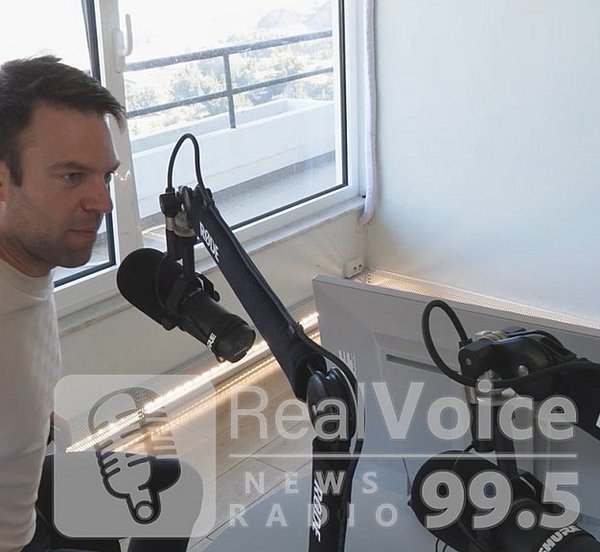 Κόντρα ΝΔ-ΣΥΡΙΖΑ με αφορμή την αποχώρηση Κασσελάκη από ραδιοφωνικό σταθμό κατά τη διάρκεια συνέντευξης