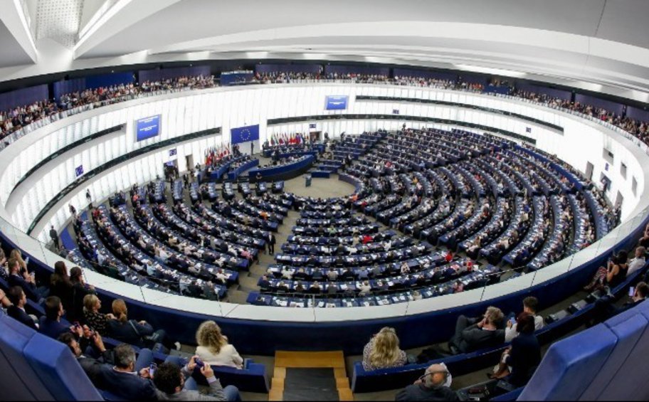 Ευρωεκλογές 2024: Οι συσχετισμοί των πολιτικών δυνάμεων λίγες μέρες πριν από τις κάλπες 