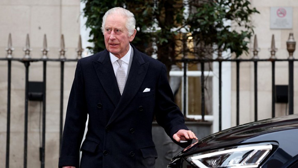 Βασιλιάς Κάρολος: Κυκλοφορούν τα πρώτα χαρτονομίσματα με το πρόσωπό του