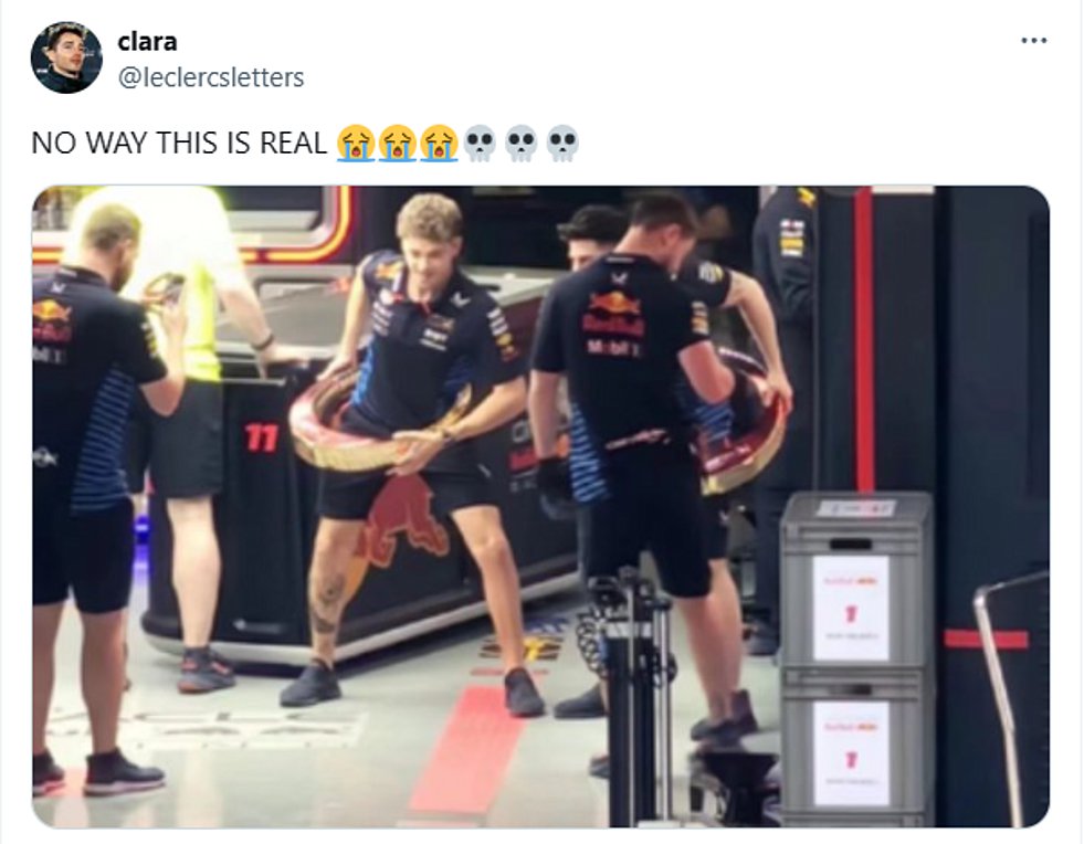 F1: Απίστευτη εικόνα στο γκαράζ της Redbull – Έκαναν τα τρόπαια χούλα χουπ