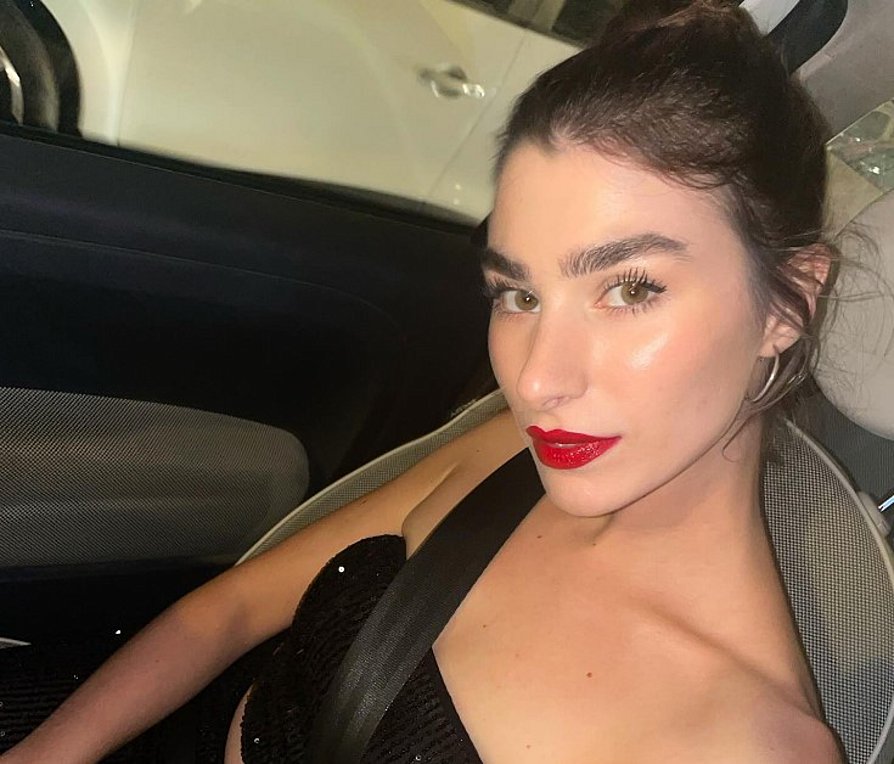 Η Χρύσα Μιχαλοπούλου στα καλύτερά της – Έτσι απολαμβάνει το καλοκαίρι της