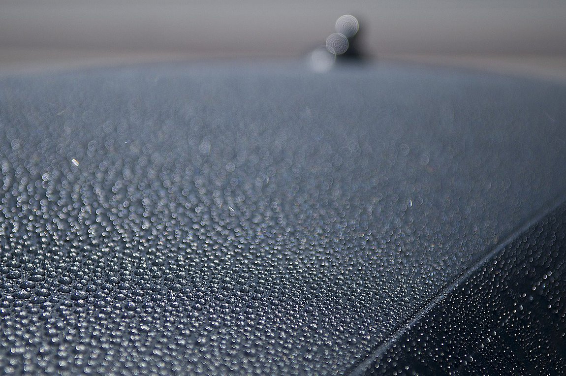 Πρέπει να κερώνεις το αυτοκίνητο στον ήλιο; Πότε είναι η καλύτερη στιγμή