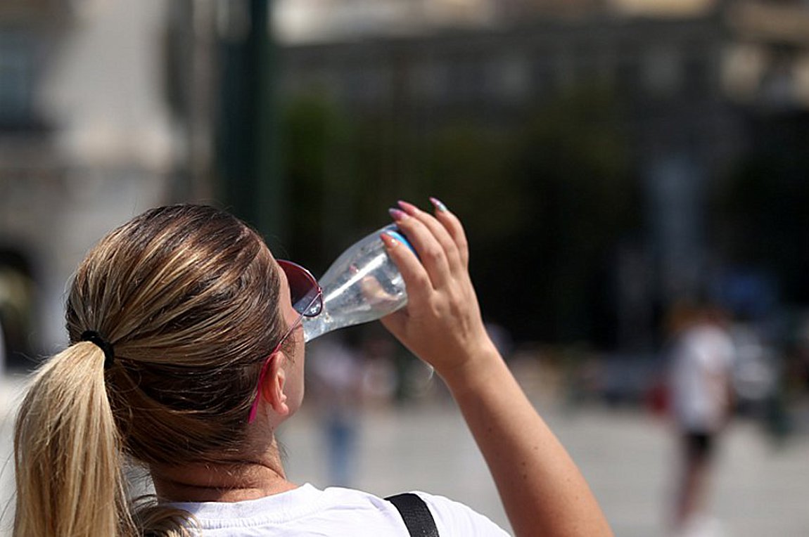 Έρχεται το πρώτο κύμα καύσωνα του καλοκαιριού – Πότε θα δείξει 40άρια