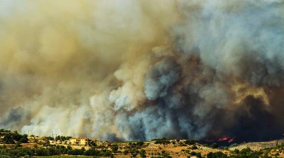 Κύπρος: Ανεξέλεγκτη μαίνεται η πυρκαγιά στην Πάφο