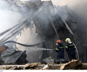 Έκρηξη σε εργοστάσιο στην Κηφισιά: Τοξική η ατμόσφαιρα από τη φωτιά