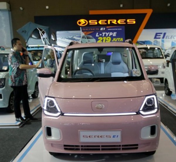 FT: Η ΕΕ ετοιμάζει δασμούς αξίας δισ. ευρώ στα ηλεκτρικά αυτοκίνητα που παράγονται στην Κίνα