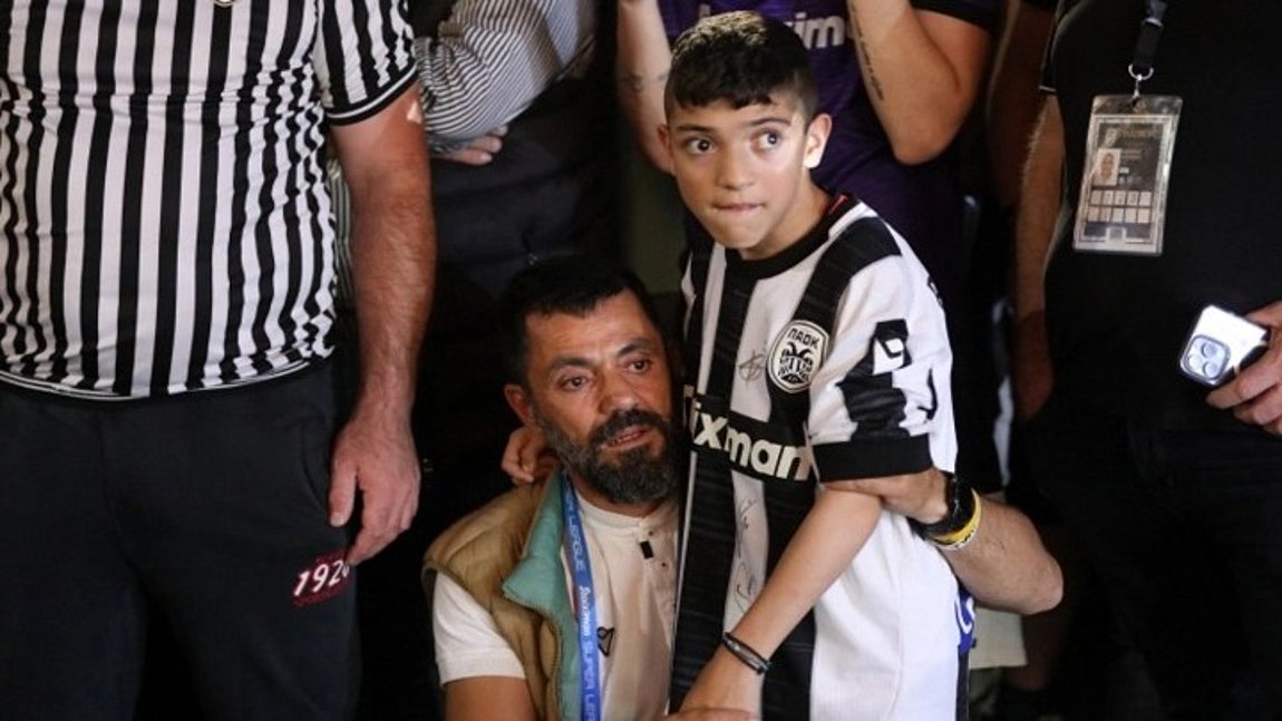 ΠΑΟΚ: Αναλαμβάνει τα έξοδα του μικρού Γιαννάκη στις ΗΠΑ