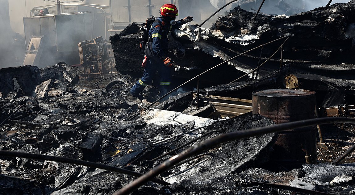 Χωρίς ενεργό μέτωπο η πυρκαγιά στη Βάρης-Κορωπίου