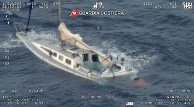 Ιταλία: Εισαγγελείς ζητούν τη δίωξη αξιωματούχων που είχαν εμπλακεί σε πολύνεκρο ναυάγιο σκάφους που μετέφερε μετανάστες