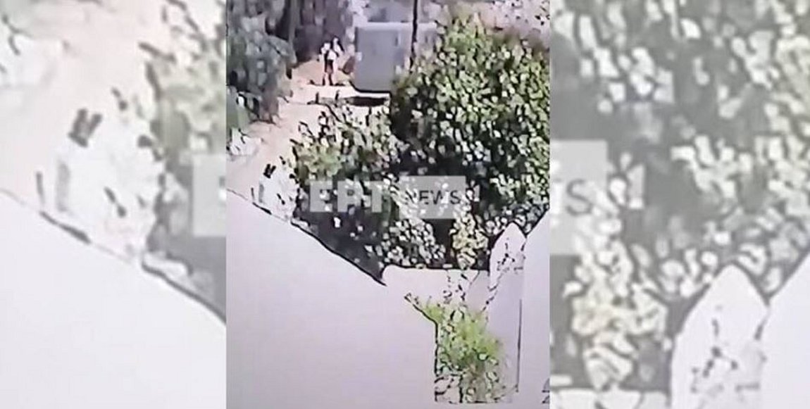 ΒΙΝΤΕΟ: Η στιγμή που ανατρέπεται όχημα της Πυροσβεστικής στη Σαλαμίνα