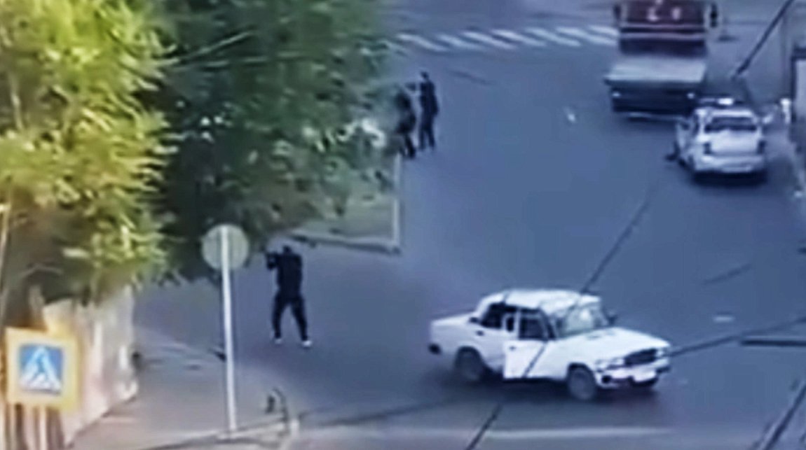 Ρωσία: Επιθέσεις ενόπλων στο Νταγκεστάν – Νεκροί και τραυματίες – ΒΙΝΤΕΟ