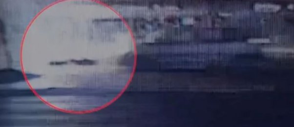 Λεωφόρος Αθηνών: Οχήματα περνούσαν και δεν σταματούσε κανείς για τη 17χρονη που παρασύρθηκε - Βίντεο σοκ