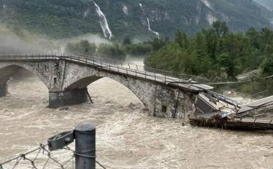 Ελβετία: Τέσσερις νεκροί έπειτα από καταρρακτώδεις βροχές