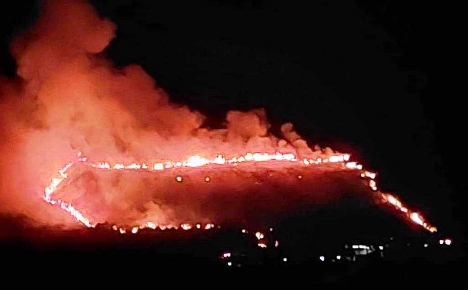 Πυρκαγιές: Διάσπαρτες εστίες στην Κερατέα, χωρίς ενεργό μέτωπο η Σταμάτα - Μάχη με τις φλόγες στη Ζάκυνθο