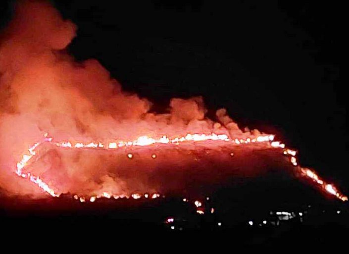 Πυρκαγιές: Διάσπαρτες εστίες στην Κερατέα, χωρίς ενεργό μέτωπο η Σταμάτα - Μάχη με τις φλόγες σε Ζάκυνθο και Δίστομο