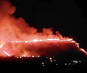 Πυρκαγιές: Διάσπαρτες εστίες στην Κερατέα, χωρίς ενεργό μέτωπο η Σταμάτα - Μάχη με τις φλόγες σε Ζάκυνθο και Δίστομο