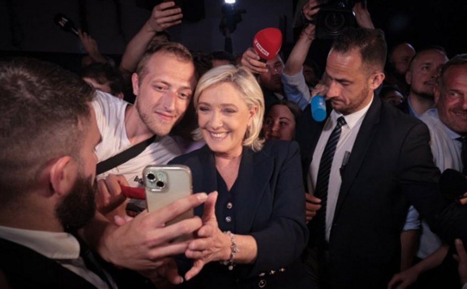 Γαλλία-ΥΠΕΣ: Ο ακροδεξιός συνασπισμός κέρδισε τον 1ο γύρο με 33% των ψήφων, τρίτος ο Μακρόν με 20%