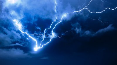 Καιρός: Καταιγίδες, χαλάζι και κεραυνοί σήμερα - Οι περιοχές που επηρεάζονται 