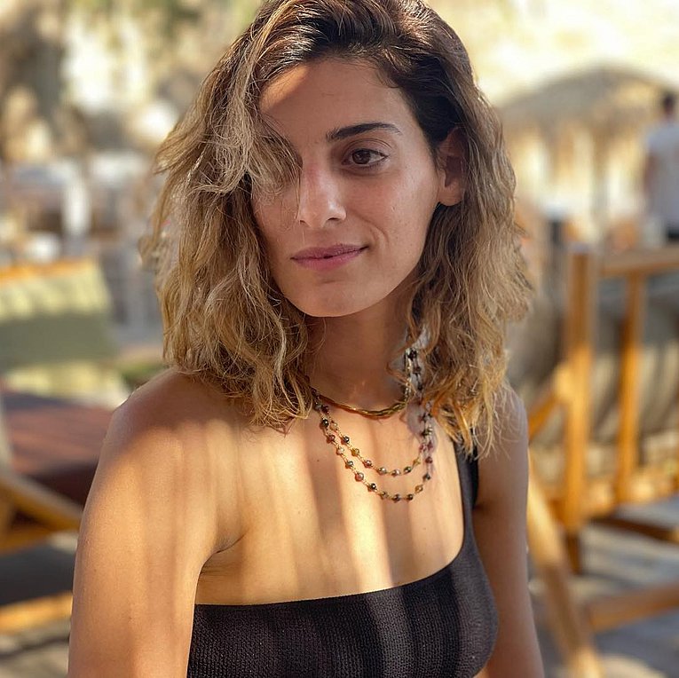 Στιγμές χαλάρωσης στη Δονούσα για τη Χριστίνα Χειλά Φαμέλη