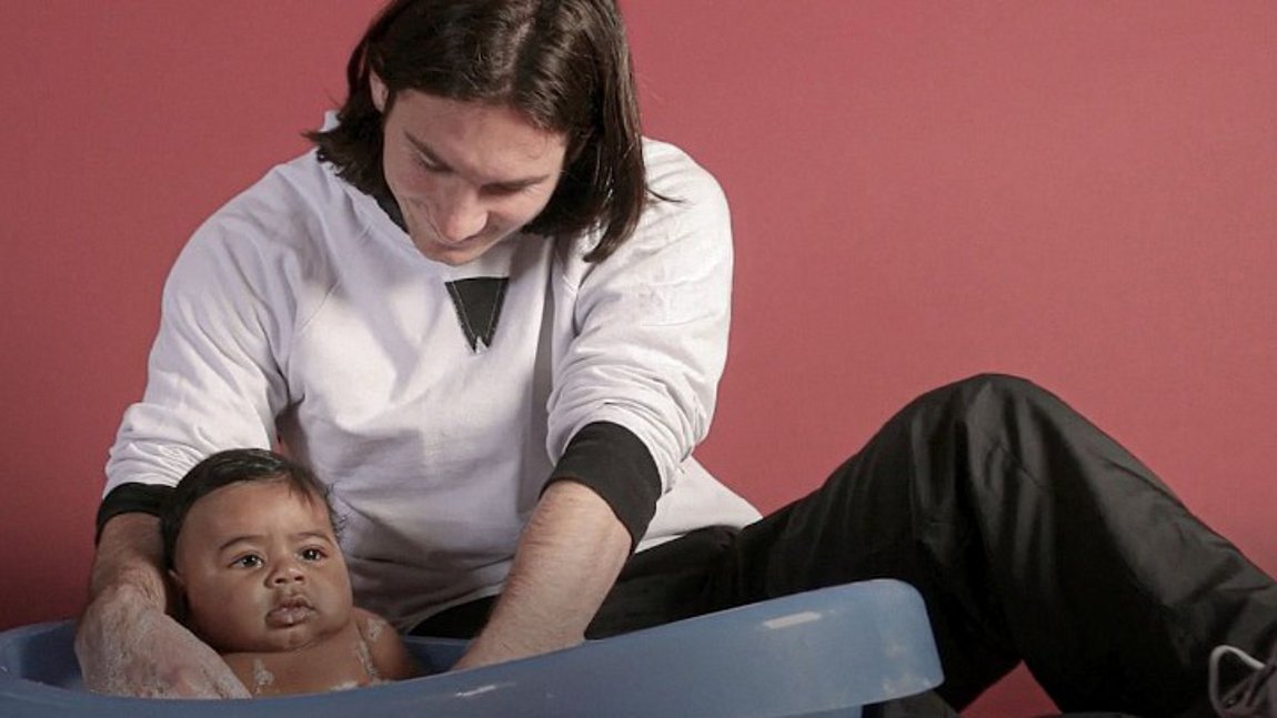 Η ιστορία της φωτογραφίας του Λιονέλ Μέσι με τον μόλις 5 μηνών Λαμίν Γιαμάλ – ΦΩΤΟ