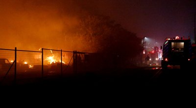 Μεγάλη φωτιά στο Μενίδι, ήχησε το 112 - Καίγονται εργοστάσια - Βίντεο