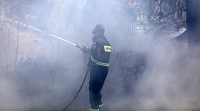 Φωτιά στον Τρίλοφο Θεσσαλονίκης: Ένας πυροσβέστης στο νοσοκομείο με αναπνευστικά προβλήματα