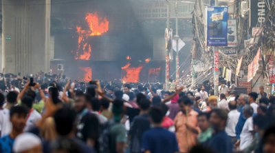 Μπανγκλαντές: 39 νεκροί σε σφοδρές συγκρούσεις διαδηλωτών με την αστυνομία - Διακόπηκε η πρόσβαση στο διαδίκτυο